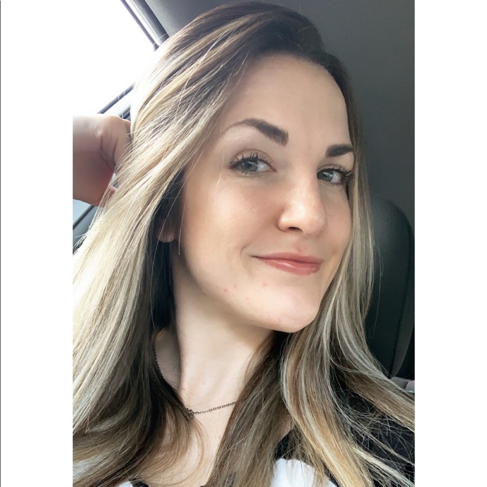 Meet your Posher, Pam